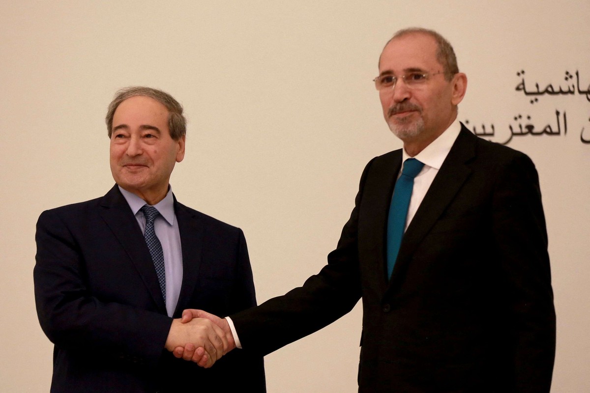 المقداد يزور الاردن بعد اكثر من 10 سنوات من القطيعة