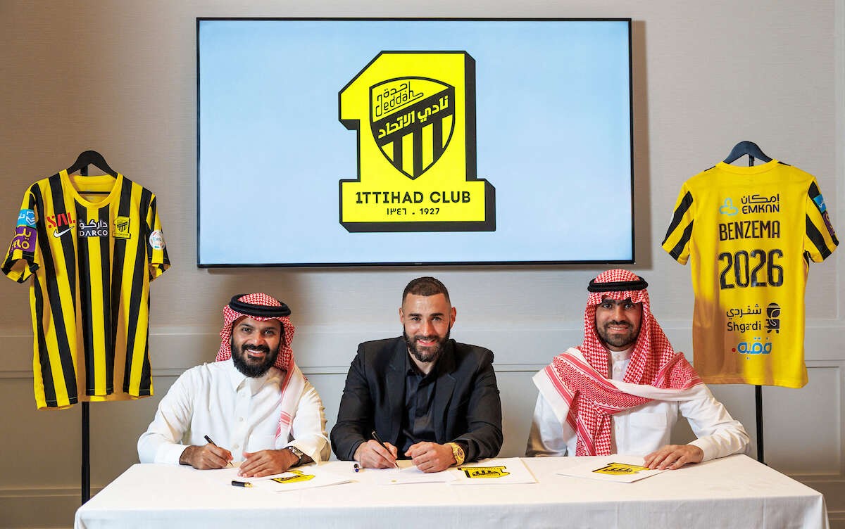 صفقة انتقال بنزيمة لنادي الاتحاد تقدر بأكثر من 100 مليون يورو