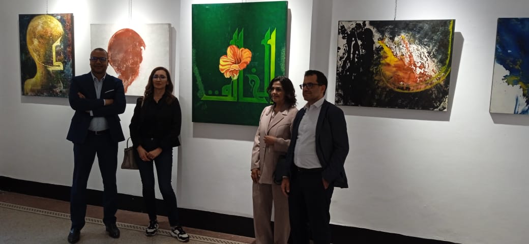 أعضاء الدار البيضاء الذاكرة بحفل افتتاح المعرض الاستيعادي للفنانة سعيدة الكيال