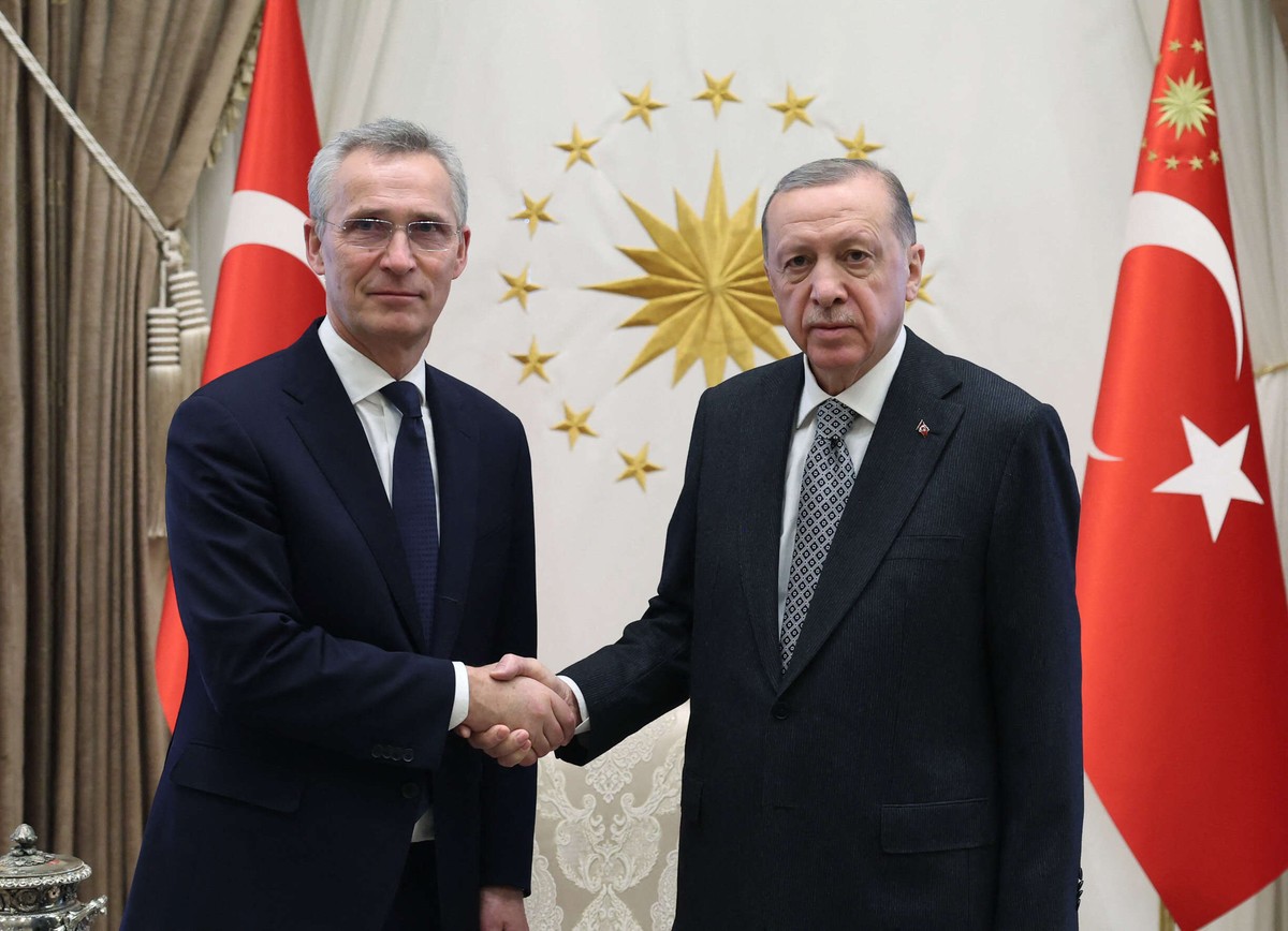 امين عام الناتو يدعو تركيا للتراجع عن مواقفها