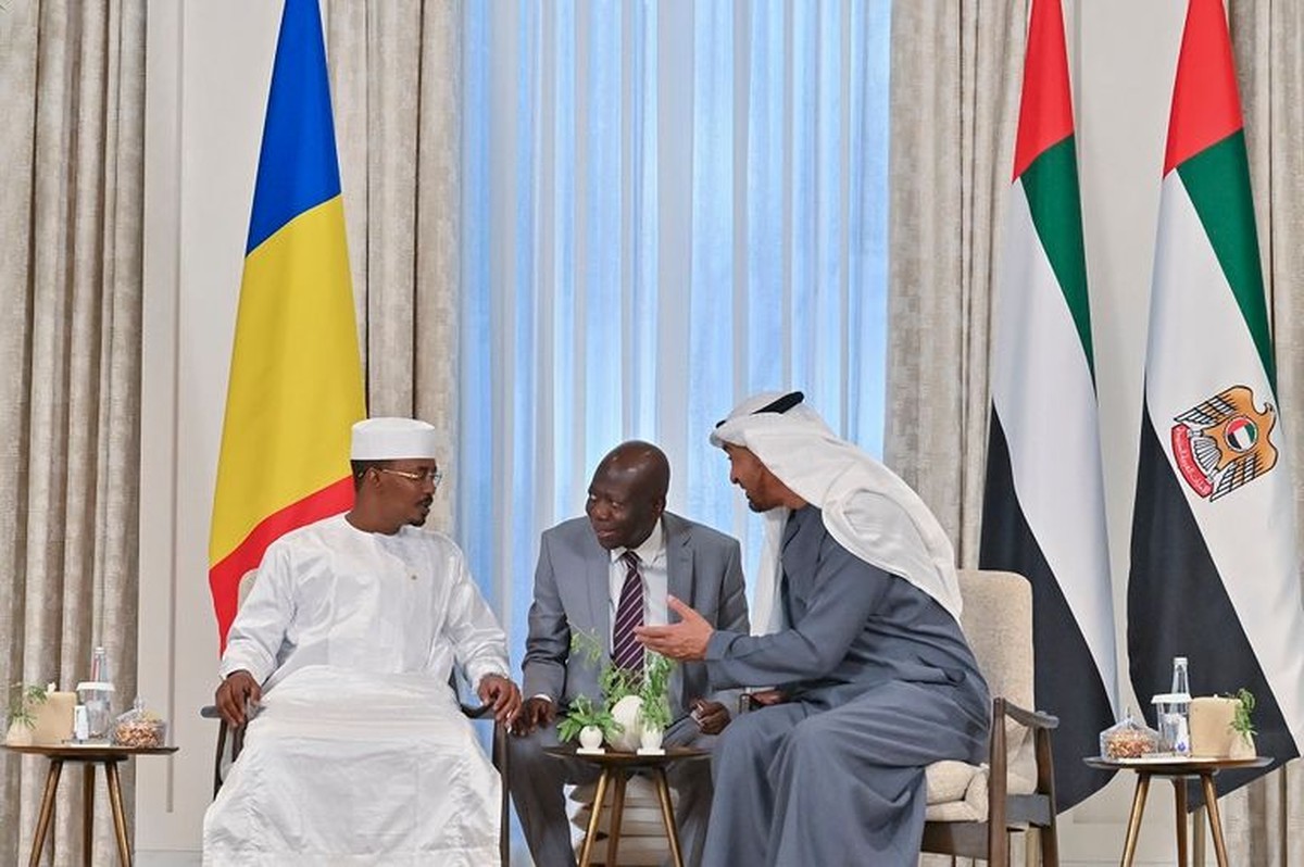 لقاء سابق بين رئيس دولة الامارات والرئيس التشادي في أبوظبي