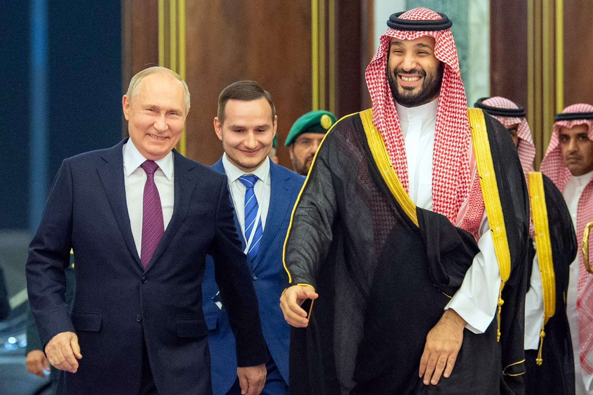 بوتين يدعو ولي العهد السعودي لزيارة روسيا