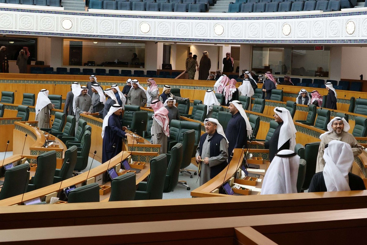 البرلمان الكويتي في استنفار دائم مع الحكومة