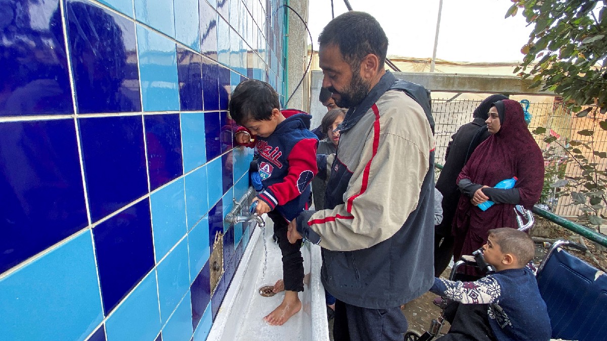 العائلات الفلسطينية تعاني وضعا صعبا في شمال غزة