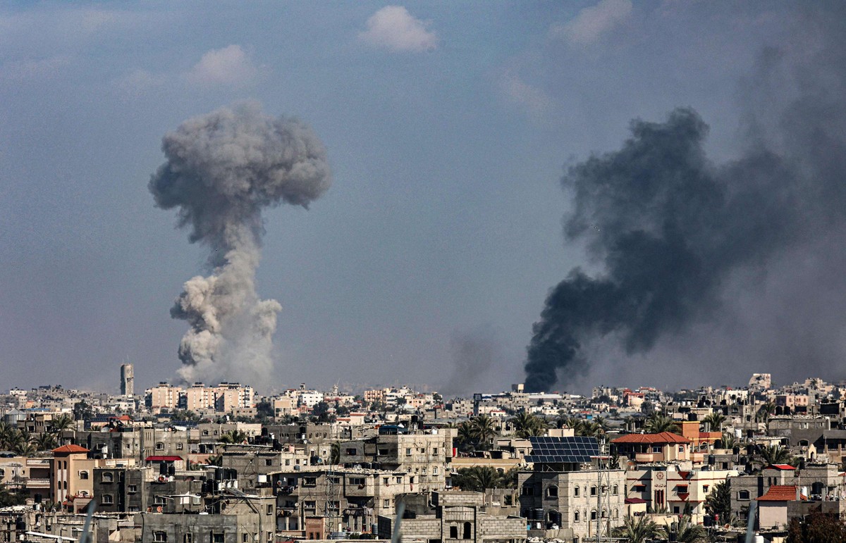 الهجمات الاسرائيلية المكثفة تؤدي لمقتل أكثر من 24 ألف شخص