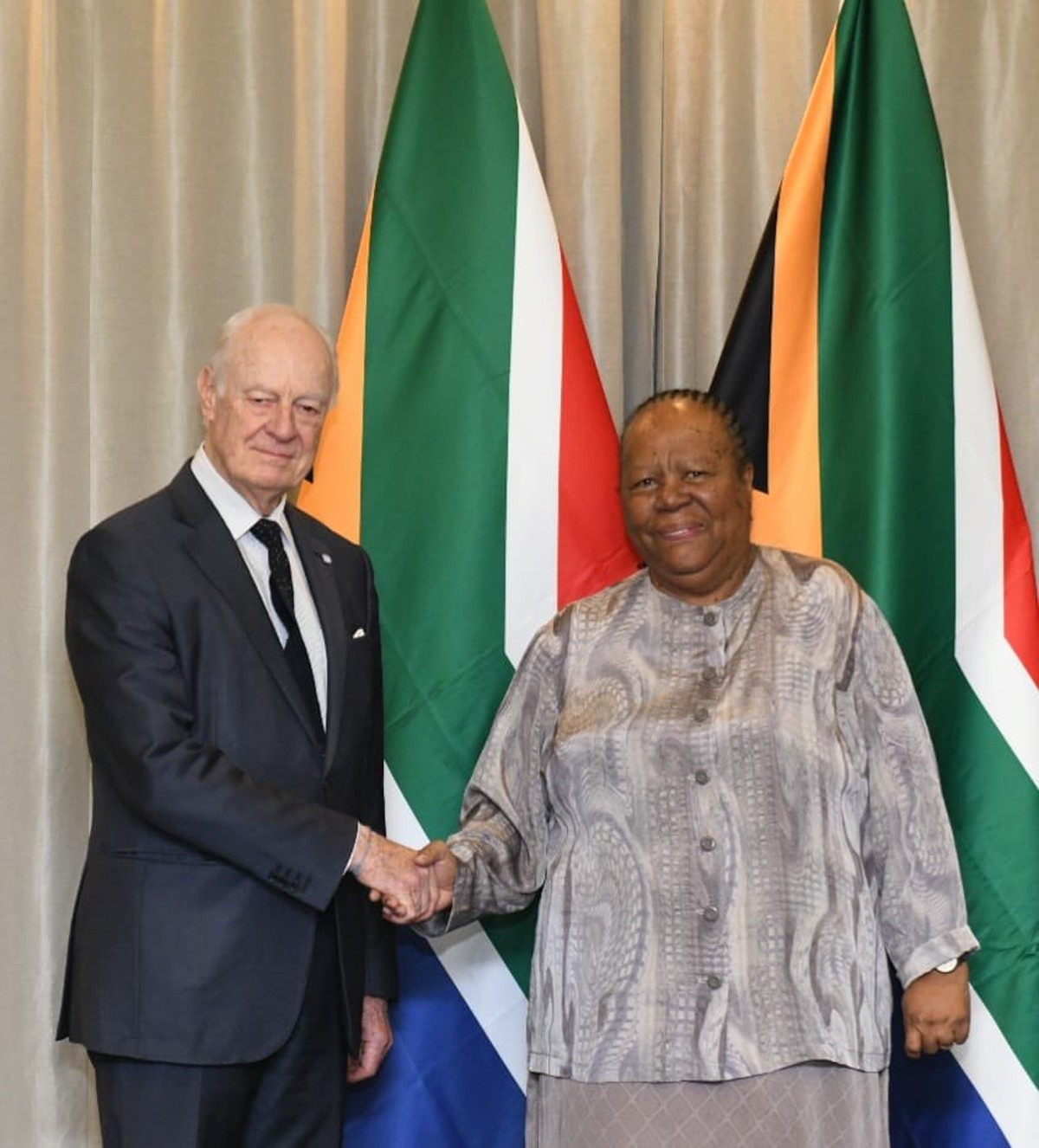 دي ميستورا يخفق في إيجاد حل سياسي متوافق عليه بين الأطراف المعنية