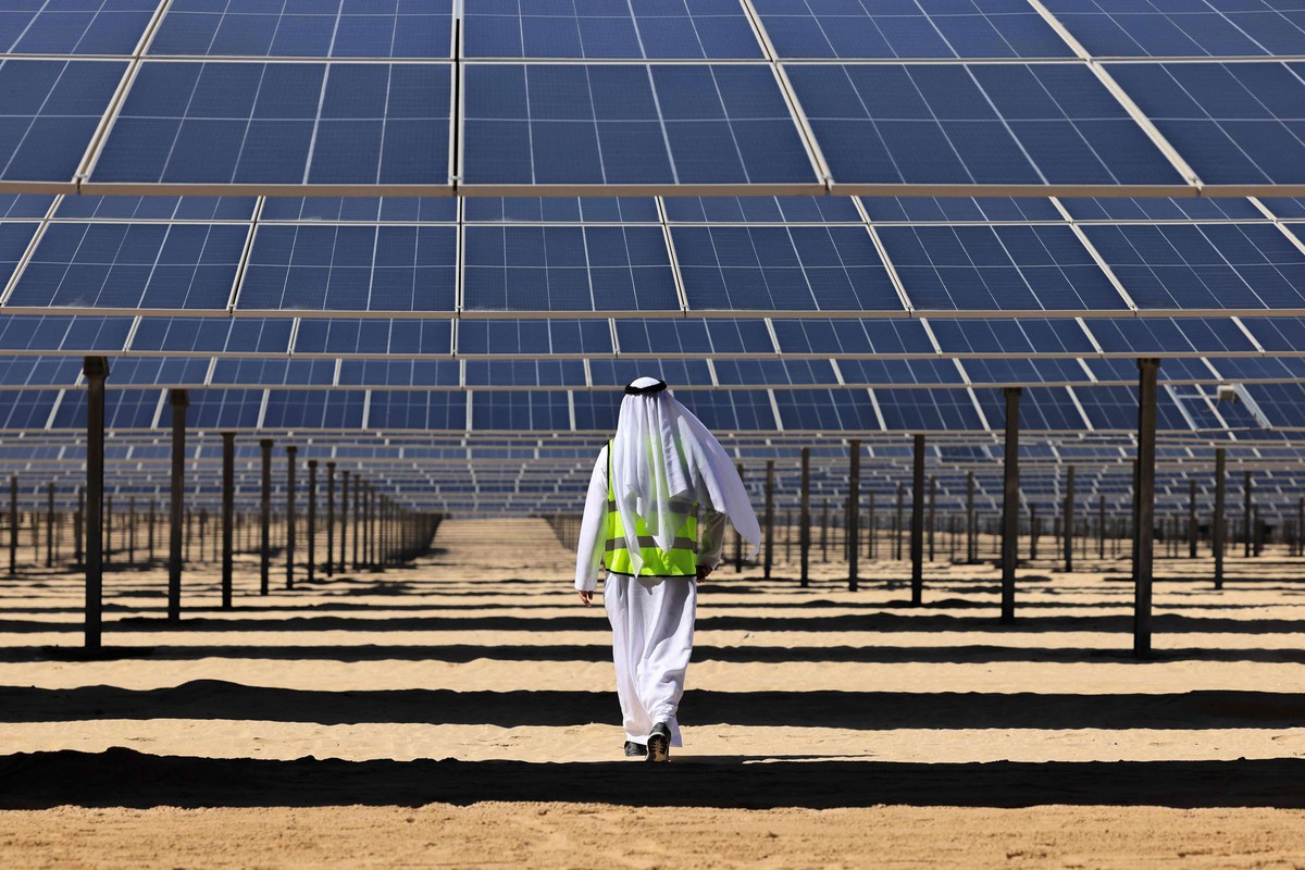 إنجاز تلو الآخر على طريق تحول الإمارات إلى الطاقة النظيفة