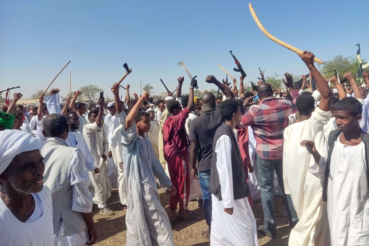 وقود وضحايا الحرب في السودان