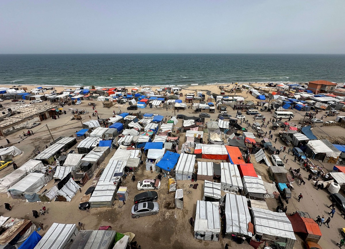 اسرائيل تسعى لتجميع سكان رفح في منطقة المواصي