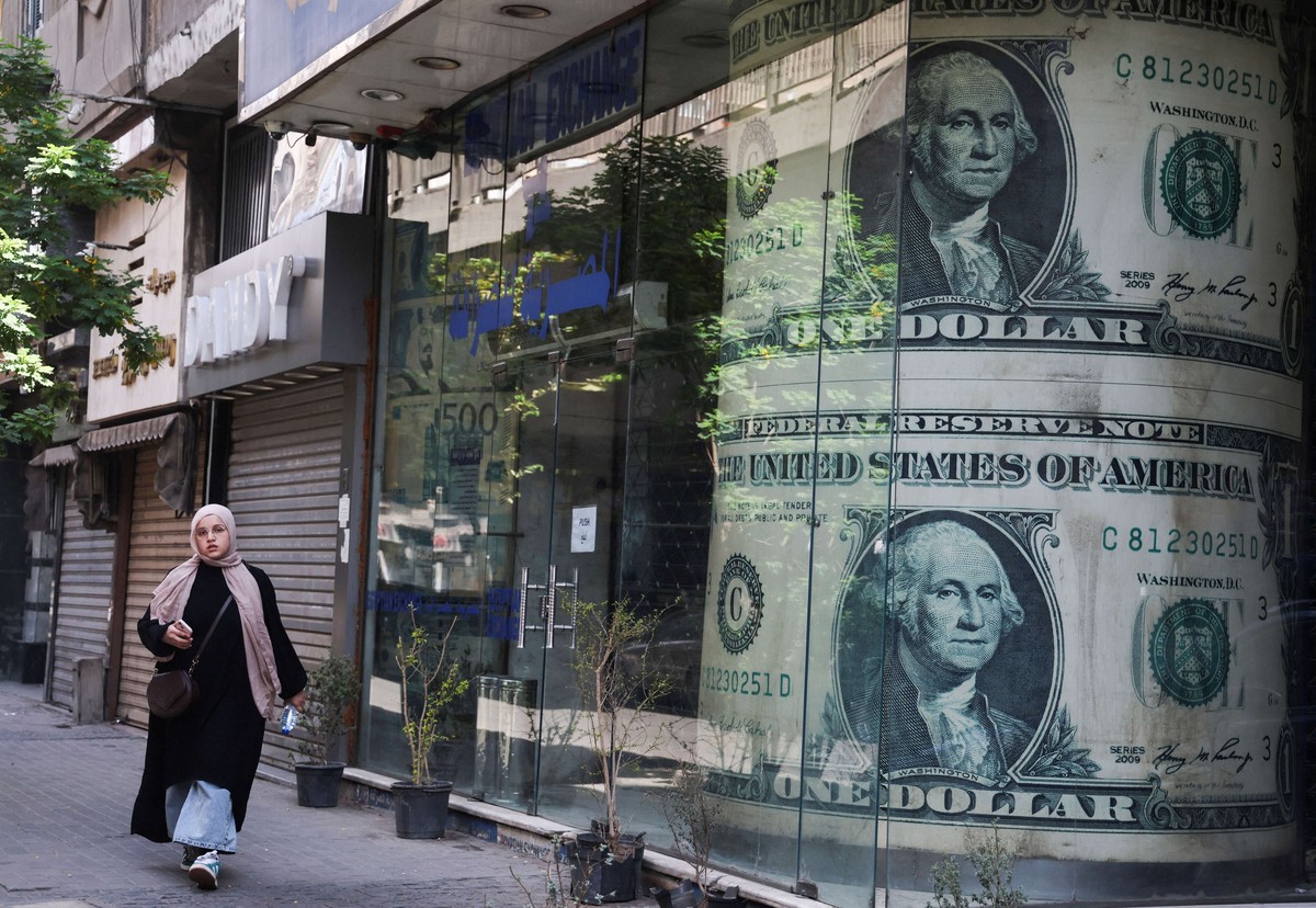 مصر تمر بأزمة اقتصادية شديدة جراء نقص النقد الأجنبي