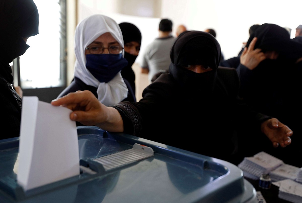 غياب شبه كامل للعنصر النسائي عن الترشح للانتخابات البرلمانية