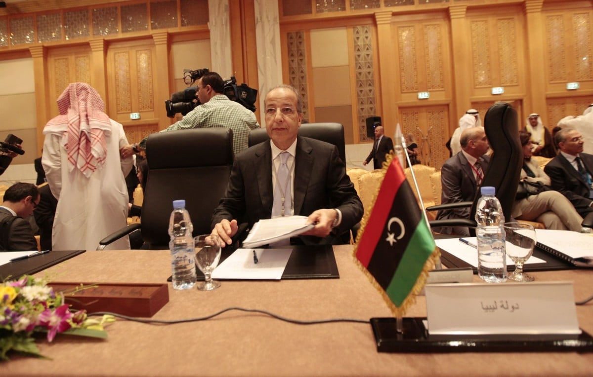 الكبير يتهم المنفي بارتكاب جرائم ترقى الى الجنايات