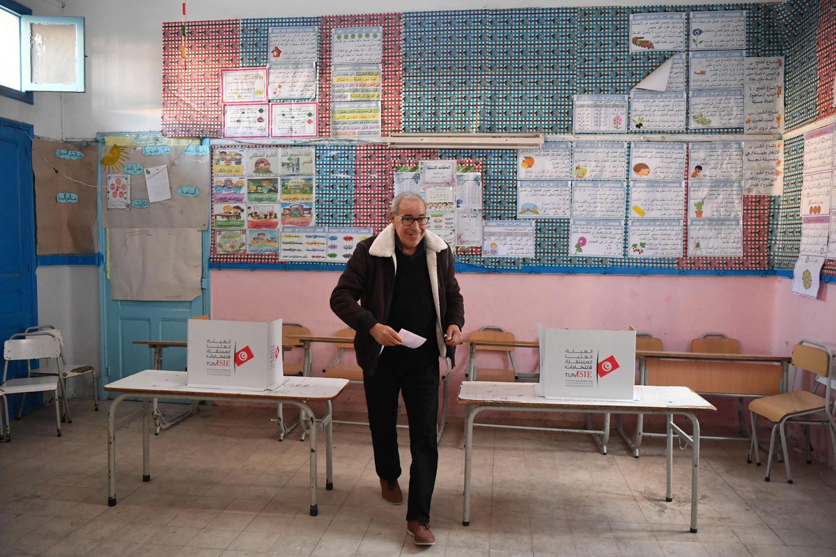 هيئة الانتخابات تعهدت بتنظيم انتخابات رئاسية نزيهة