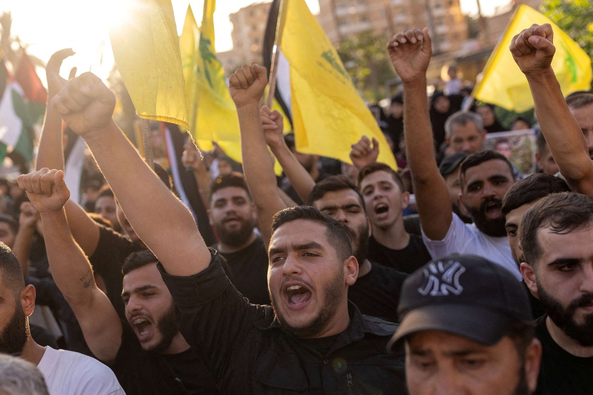 حزب الله تعهد بالثأر لاغتيال هنية وفؤاد شكر