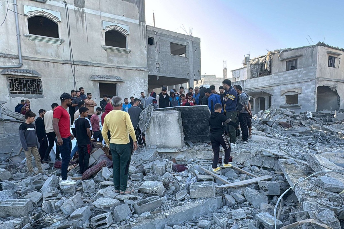 القصف الإسرائيلي يلحق أضرارا بالغة بعدة منازل في جباليا