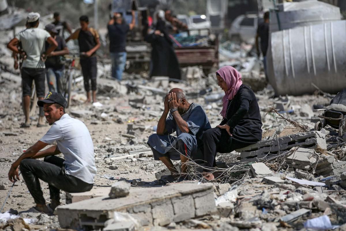 دمار هائل في غزة بعد عام على الحرب