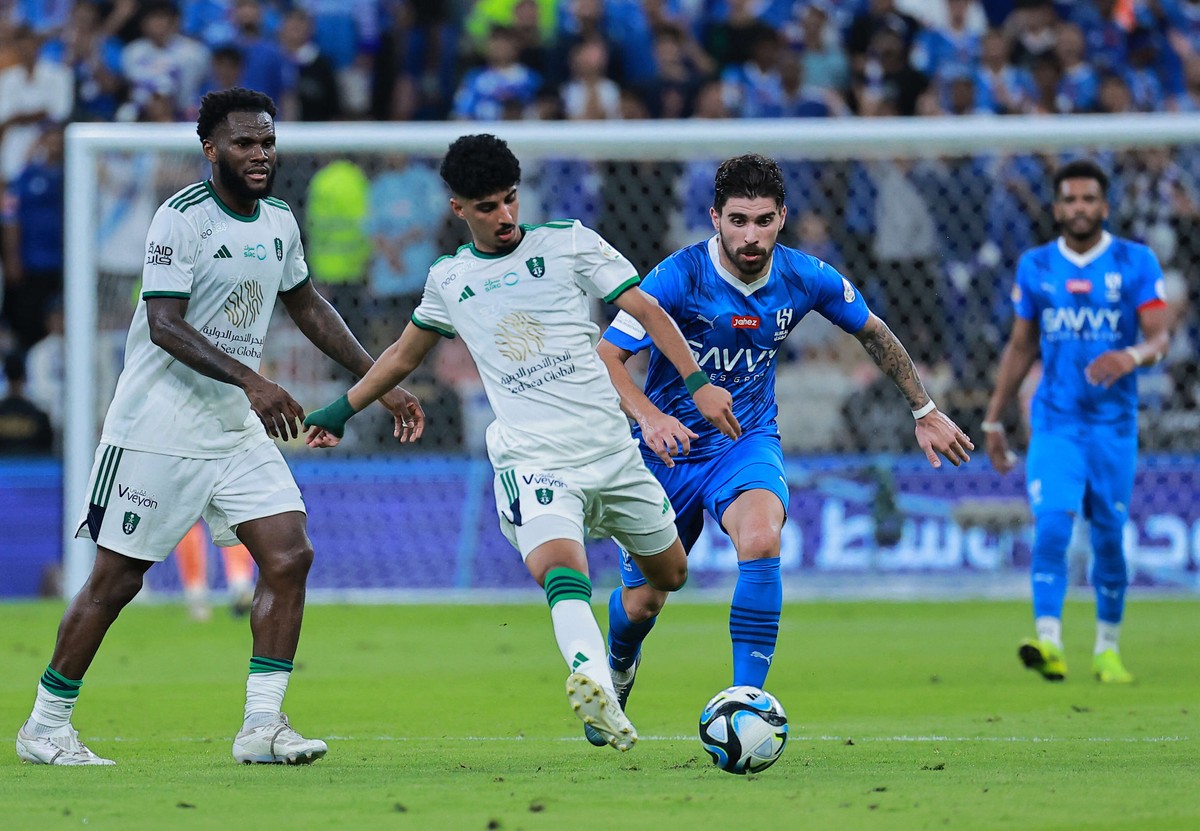 الهلال والأهلي