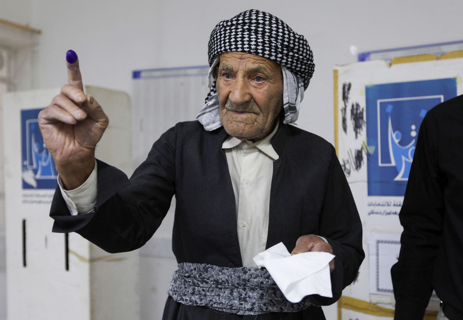 الوضع الاقتصادي الصعب يلقي بضلاله على الاقتراع