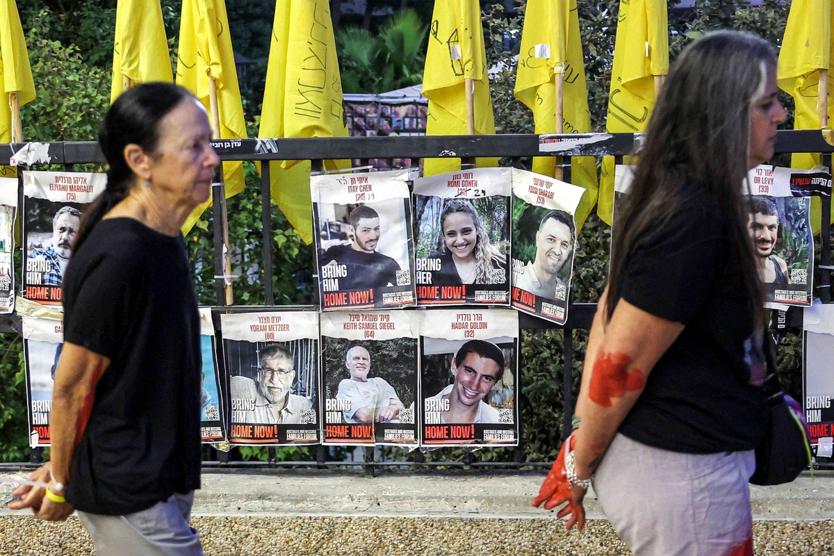 ملف الرهائن في غزة لا يزال يمثل صداعا لنتنياهو رغم محاولة تهميشه 