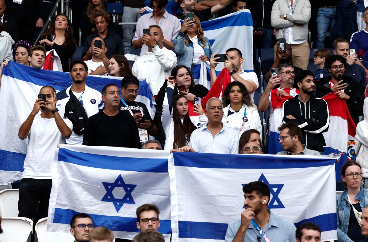 حضور جماهيري منخفض بشكل قياسي بسبب مخاوف أمنية