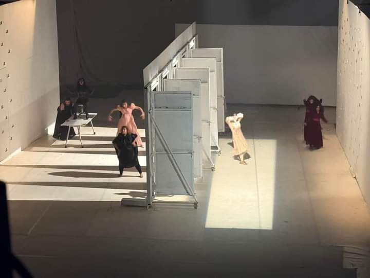 مسرحية 'جدار'