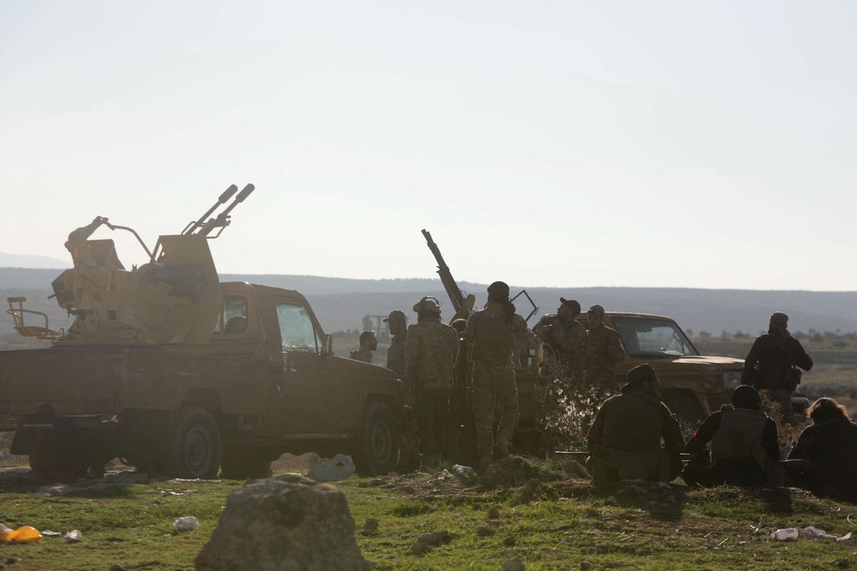 المعارضة السورية تسعى لتأمين مدينة حلب بعد استعادتها من النظام