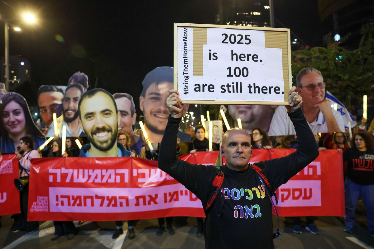 ذوو الرهائن يتهمون نتنياهو بعرقلة إبرام صفقة مع حماس 