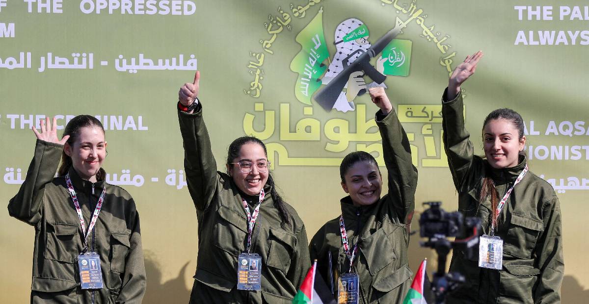 مجندات إسرائيليات تم اطلاق سراحهن من غزة