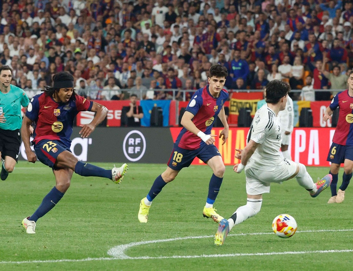 ريال وبرشلونة
