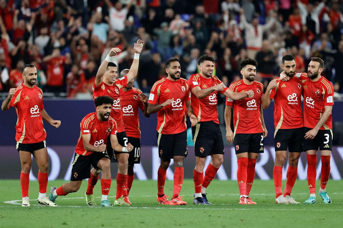 بيراميدز