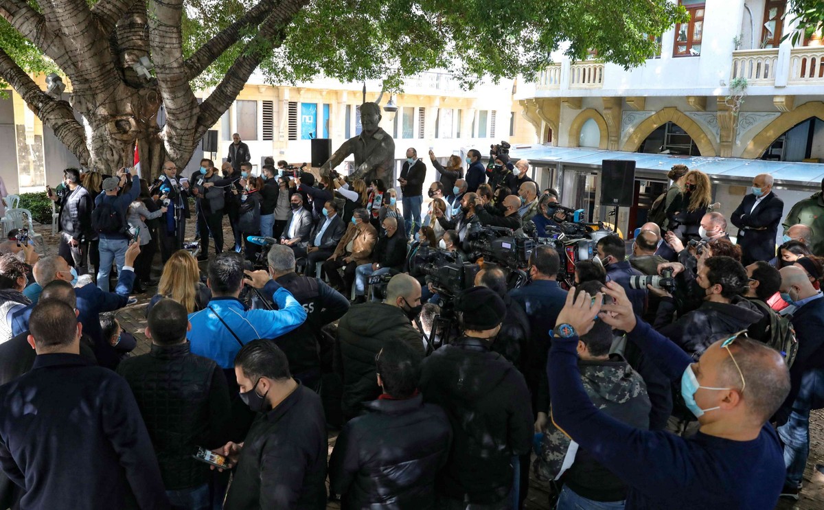 المفكّر الذي عشق بيروت غائب عن لحظة تاريخية 