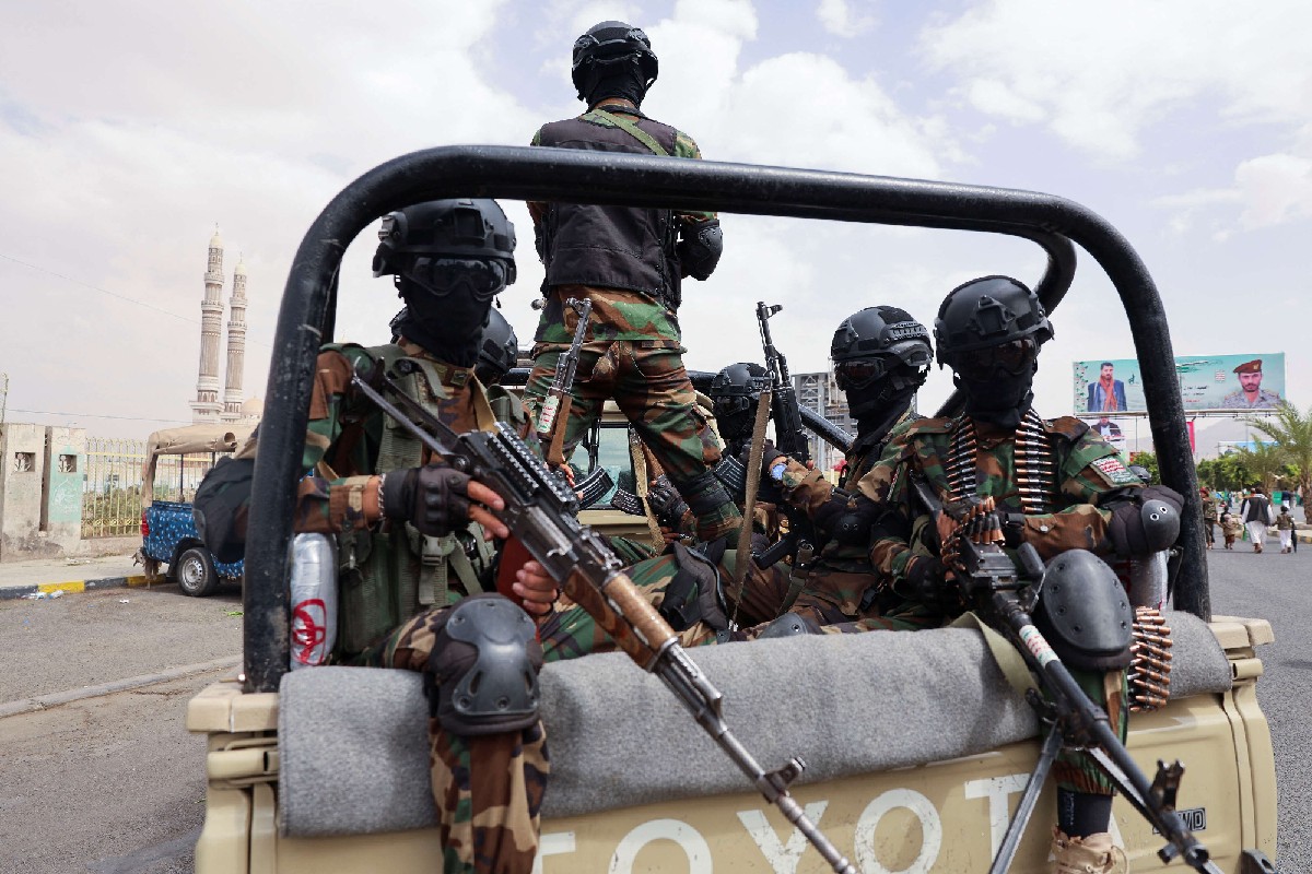 الحوثيون يعودون لسياسة استعراض القوة في مواجهة خصومهم