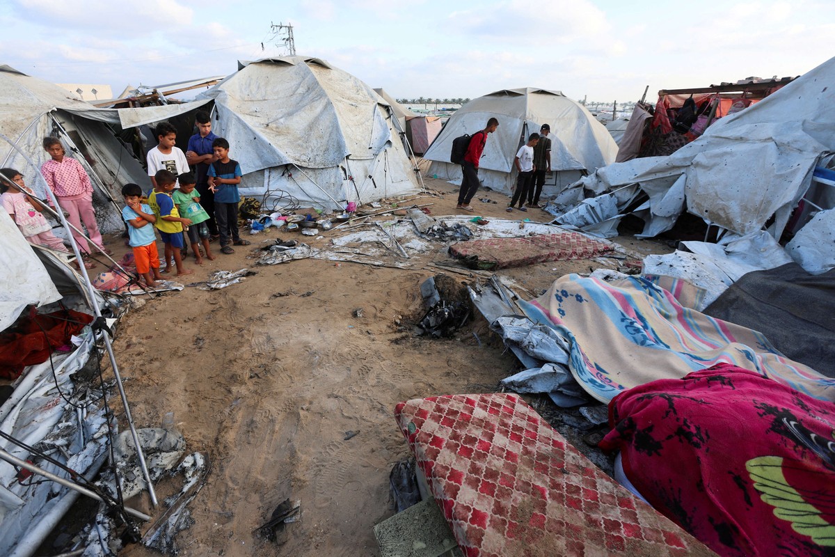 مخاوف من إيواء الغزيين في معسكر اعتقال إسرائيلي  