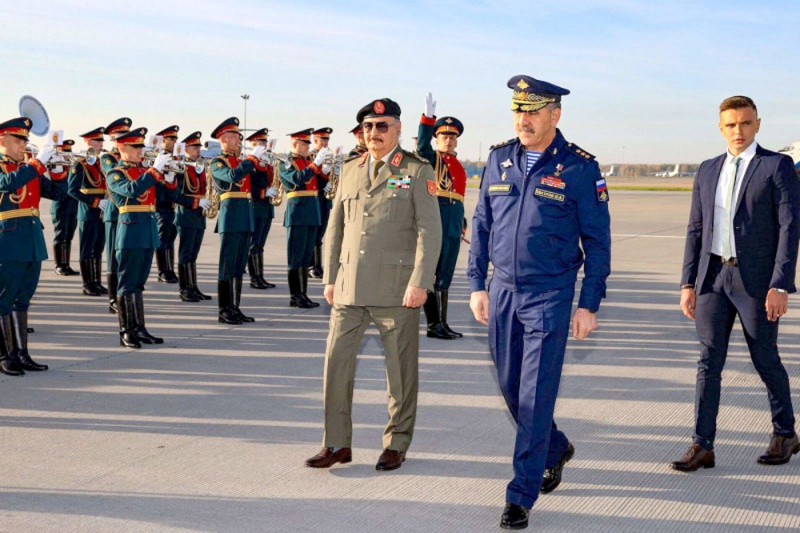 قواعد في ليبيا توفّر لموسكو منفذًا لتزويد حلفائها في السودان ومالي بالسلاح والوقود