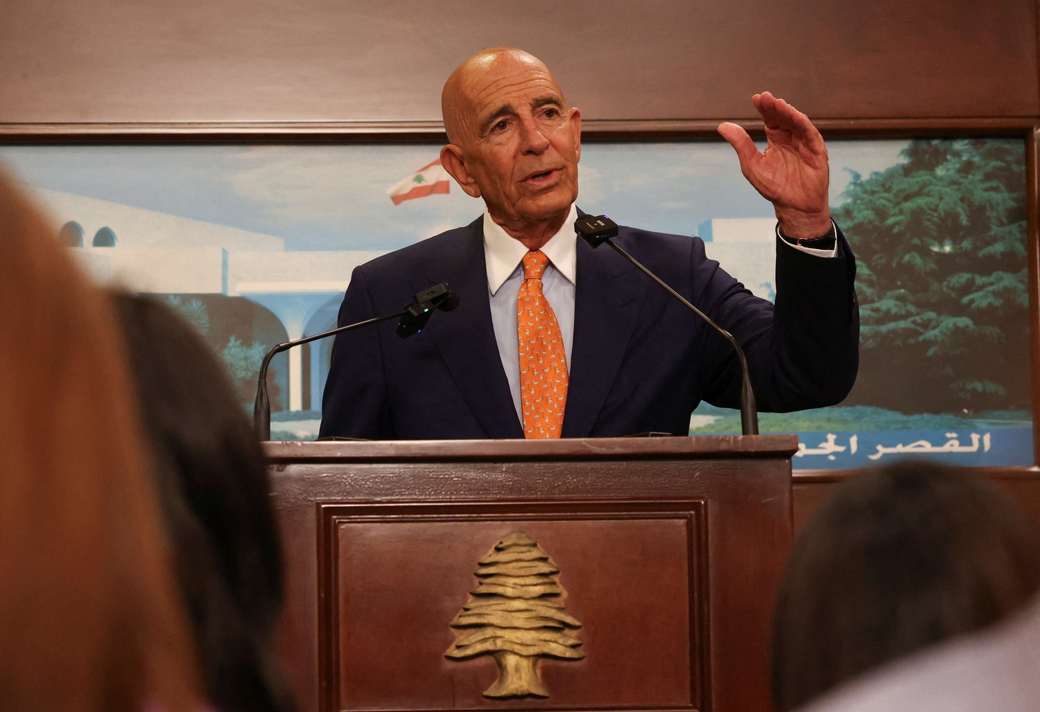 سياسة العصا والجزرة 