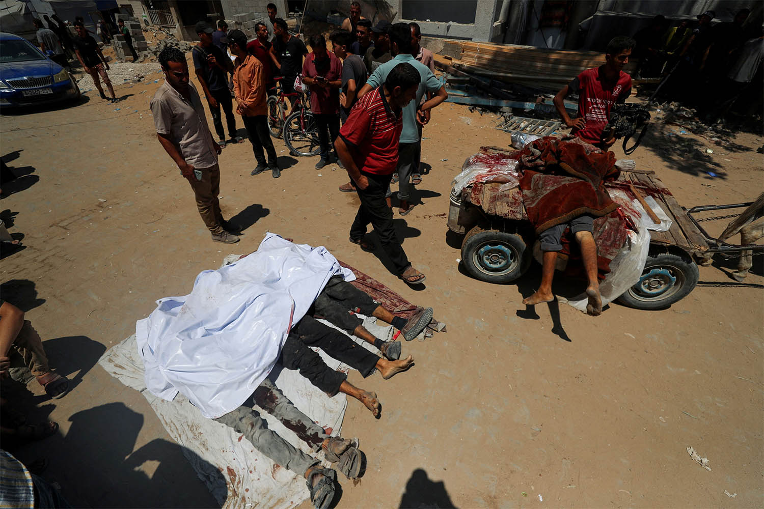 Killed for trying to get food aid