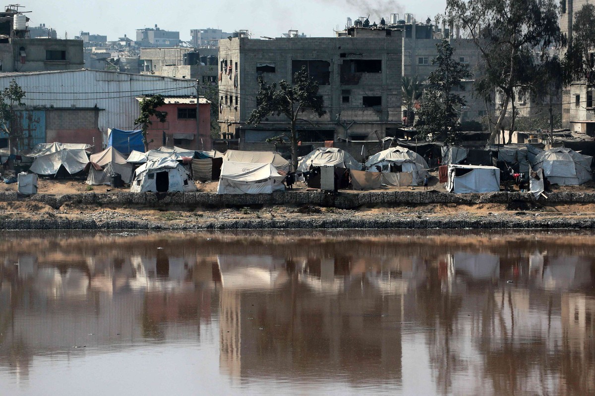 اسرائيل تريد حشد 600 ألف فلسطيني في معسكرات خيام