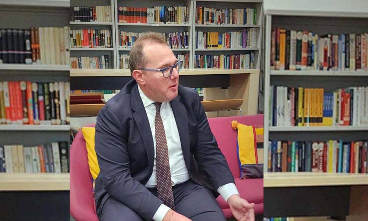 دبلوماسي بعقلية اقتصادية