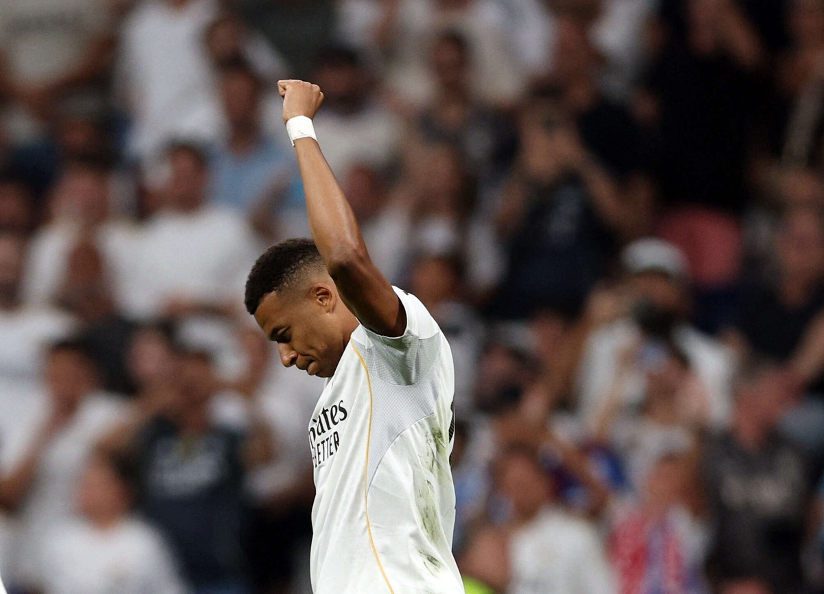 ركلة جزاء مبابي تمنح ريال مدريد الفوز 1-صفر على أوساسونا