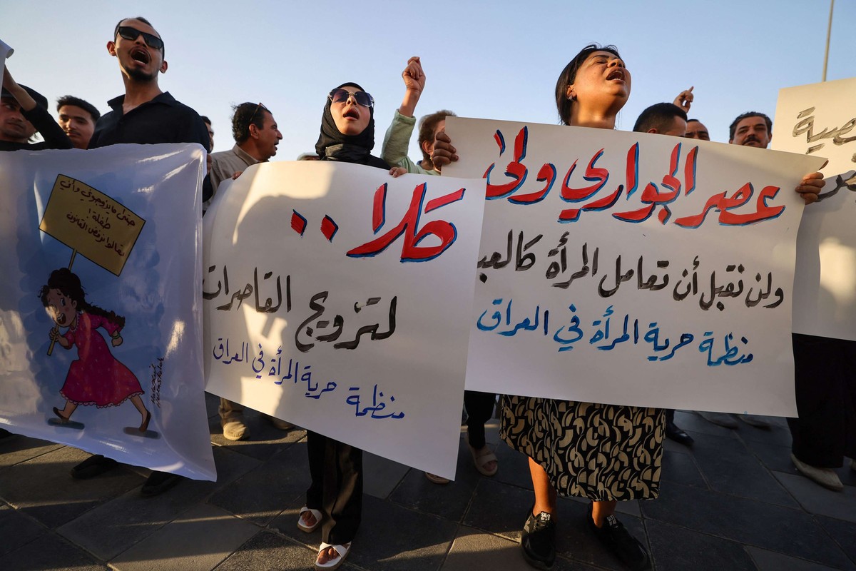 صوت المرأة ضعيف في العراق