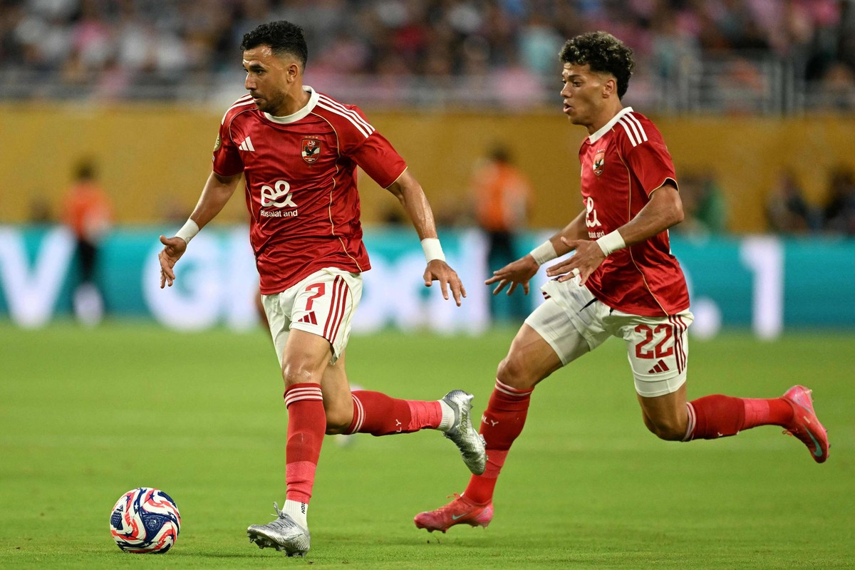 الأهلي حامل اللقب يسعى إلى تصحيح المسار عندما يستضيف فاركو