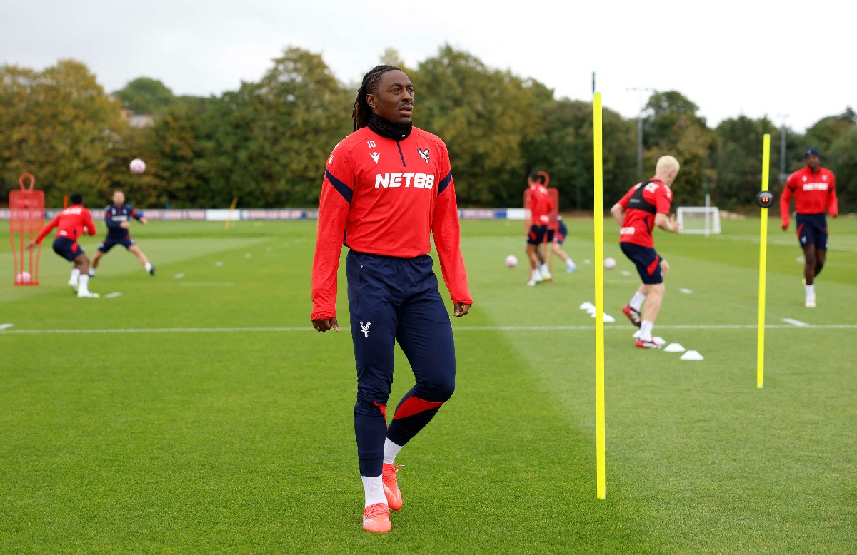 أرسنال يسعى للانقضاض على صفقة إيبيريتشي إيزي