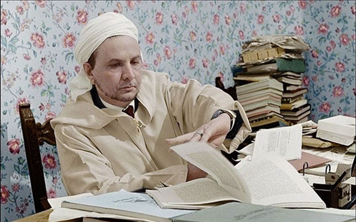 بين ذاكرة الفكرة واستشراف المستقبل