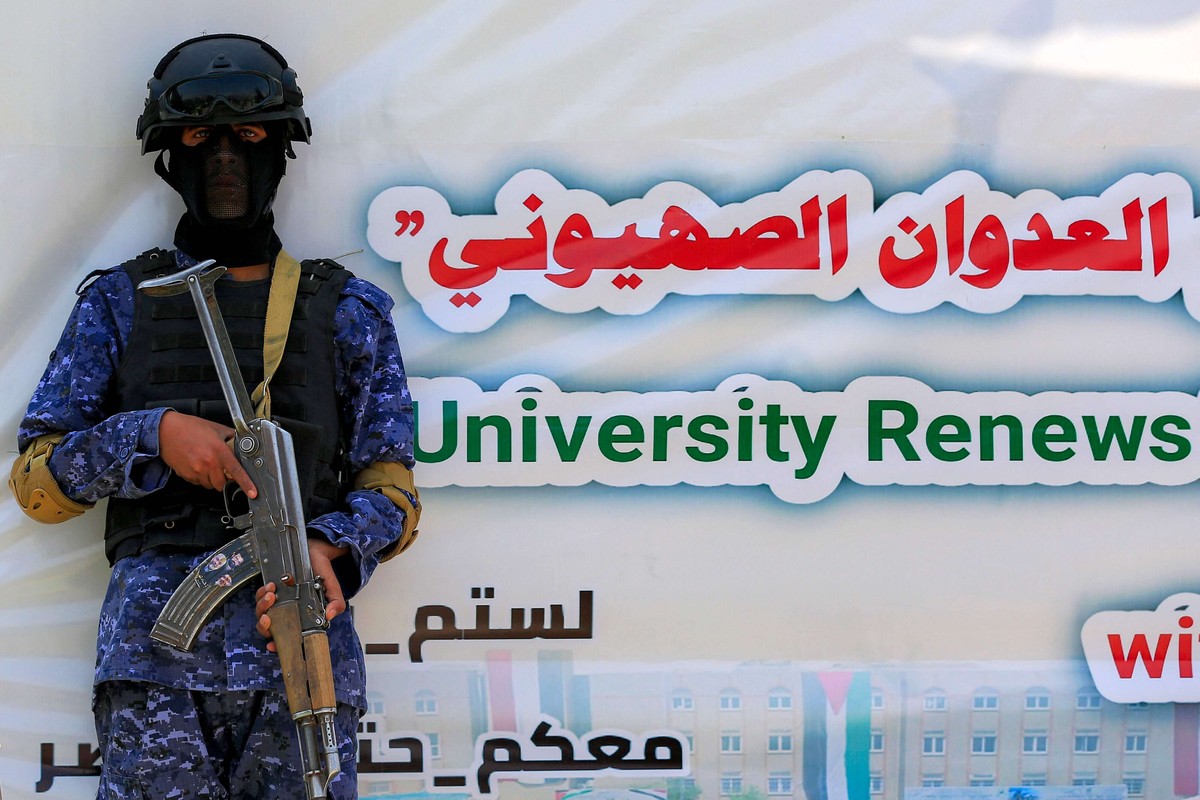 الشعارات لا ترد الضربات