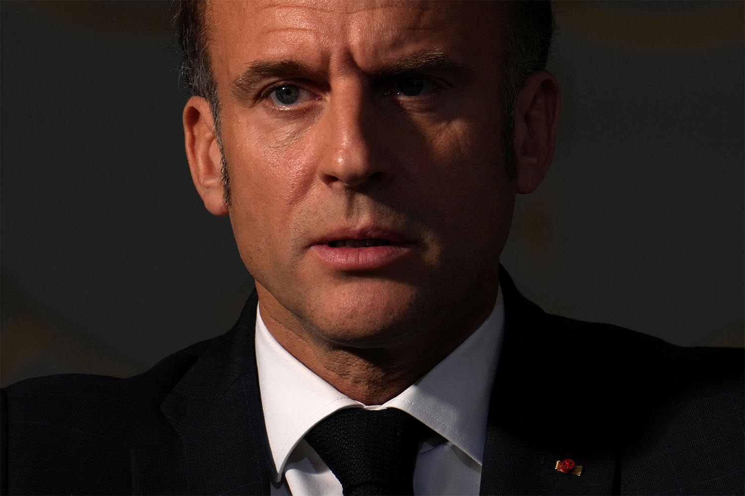 Macron says the latest news from the Iranians is not serious