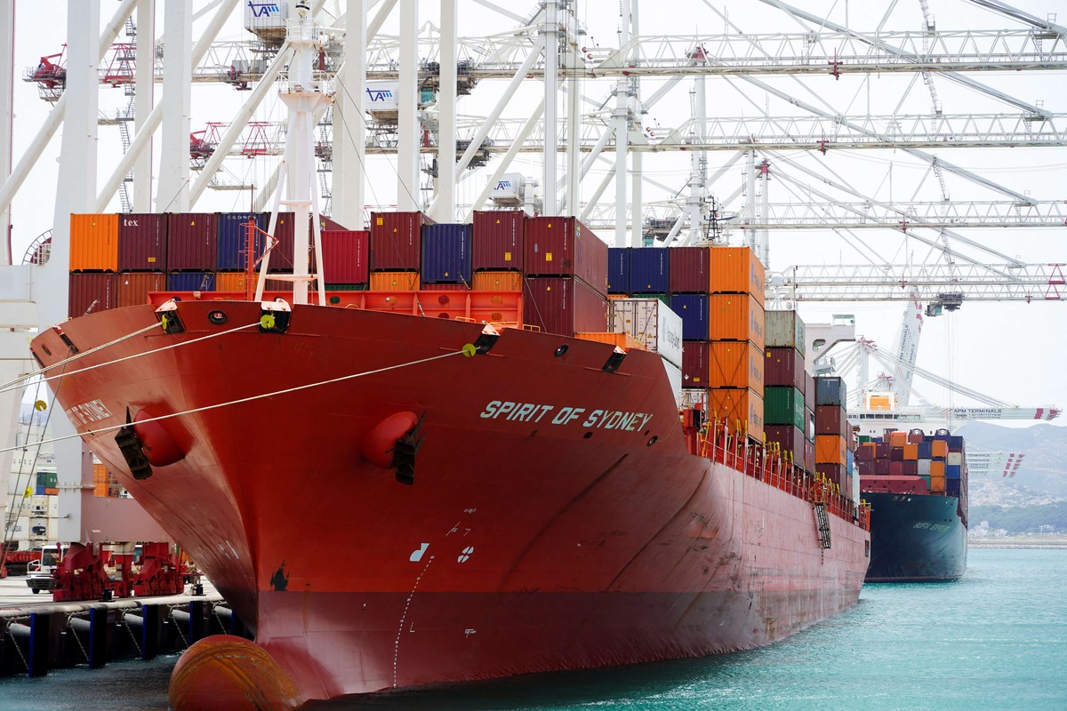 المغرب عازم على خفض التكلفة اللوجستية   