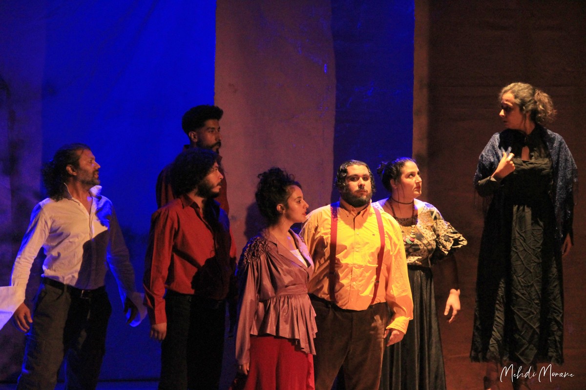 مسرحية 'عرس القمر'