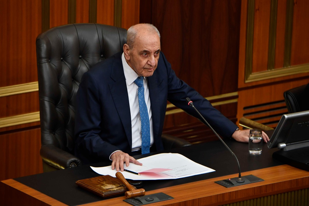 برّي يدعو إلى  إلزام إسرائيل بوقف إطلاق النار في لبنان