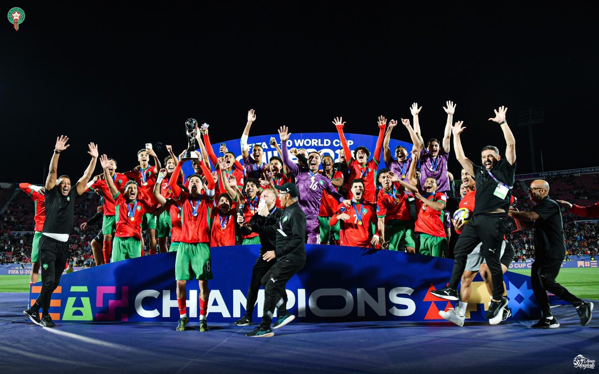 انجاز تاريخي