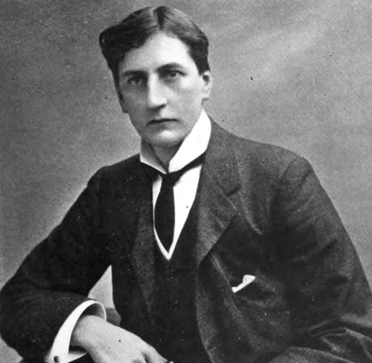 إيه إي دبليو ماسون